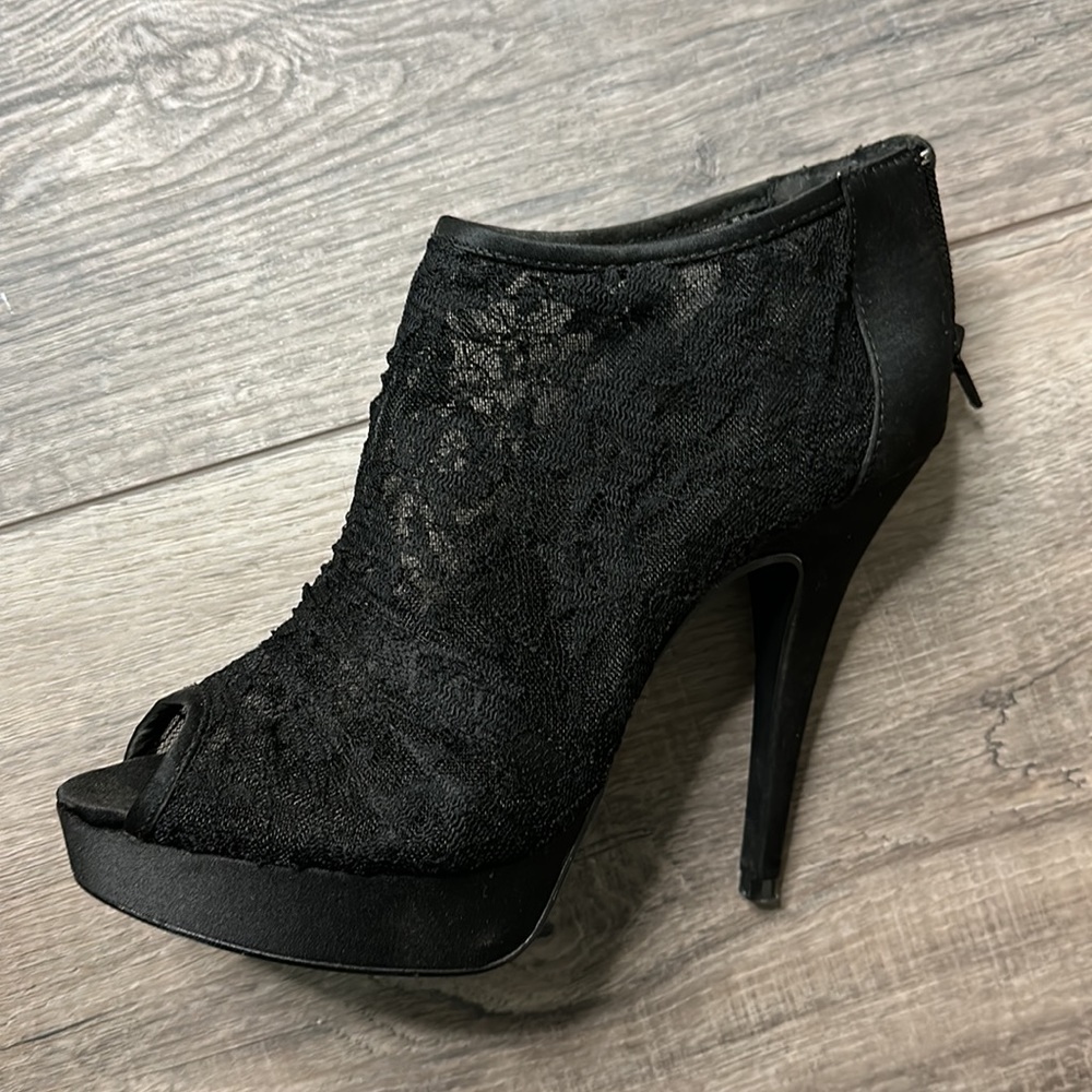 Lace Booties - Picture 2 of 3